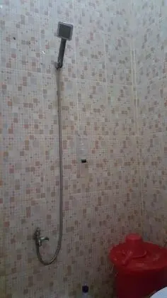Penginapan Aisya Toa Daeng - Banyo Tipleri