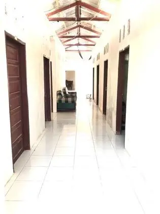 Penginapan Taman Makassar Indah - İç Mekan