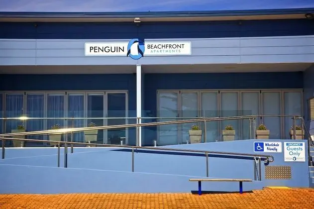 Penguin Beachfront Apartments - Dış Mekan