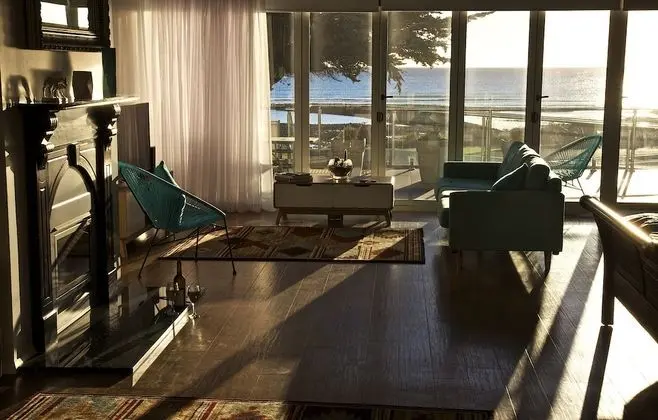 Penguin Beachfront Apartments - Öne Çıkan Resim