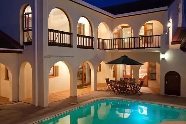 Penguino Guest House - Havuz