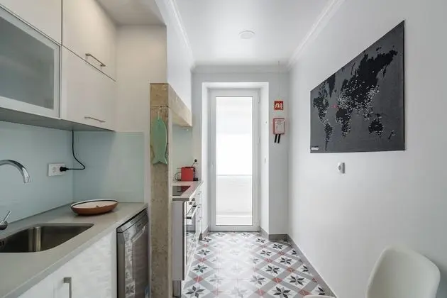 Penha1 · Lisbon's Charming and Bright Apartment - Mutfak