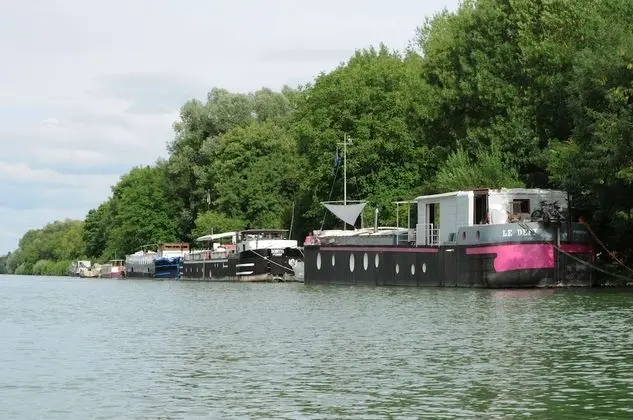 Péniche le Défi