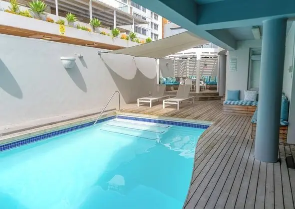The Peninsula All Suite Hotel - Havuz