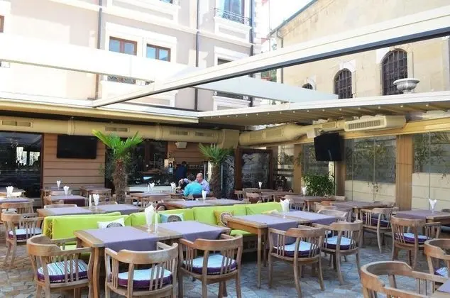 Peninsula Boutique Hotel - Yerinde Yemek