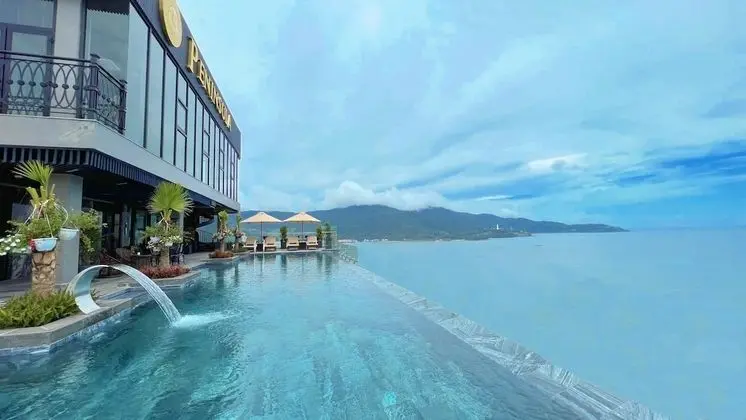 Peninsula Hotel Danang
