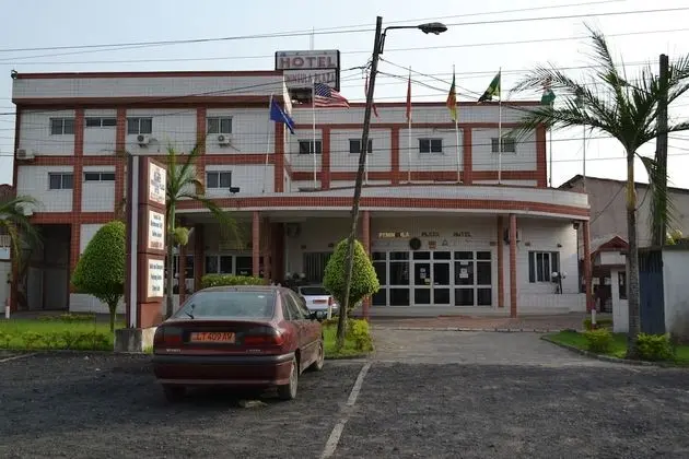 Peninsula Plaza Hotel