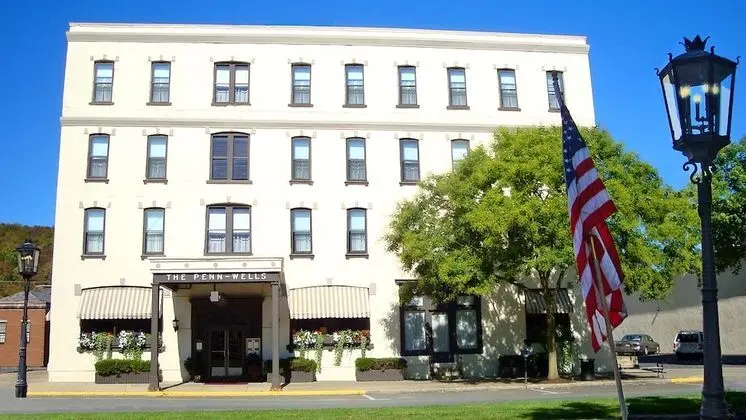 Penn Wells Historic Hotel - Dış Mekan