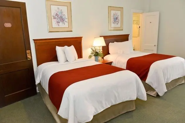 Penn Wells Historic Hotel - Oda