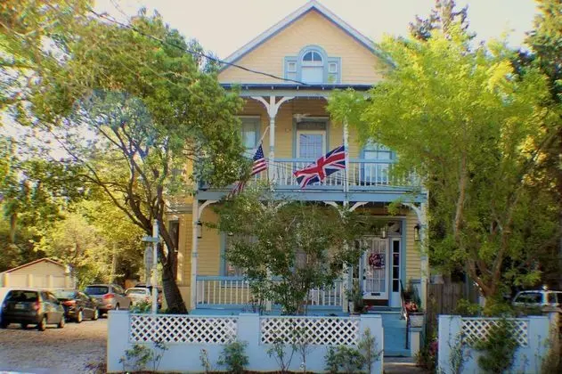Penny Farthing Inn
