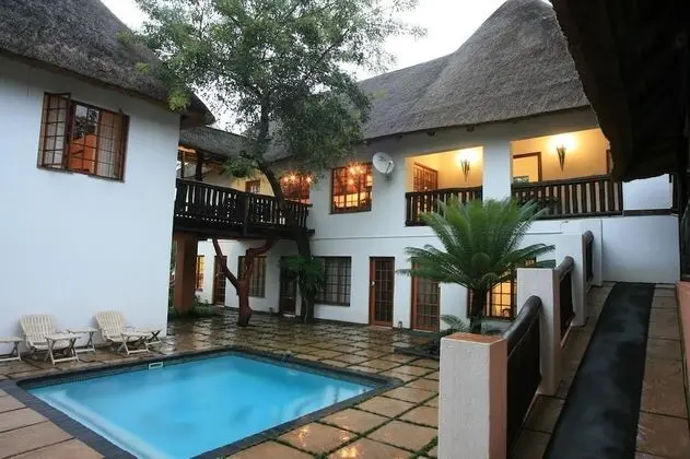 Pensao Guest Lodge - Havuz