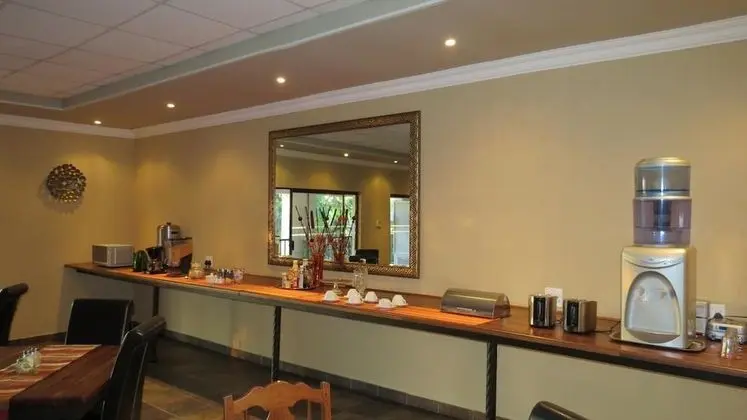 Pensao Guest Lodge - Yerinde Yemek