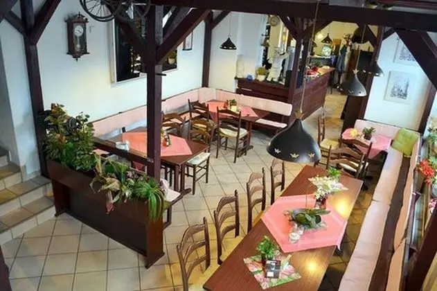 Pension Dessauer Hof - İç Mekan