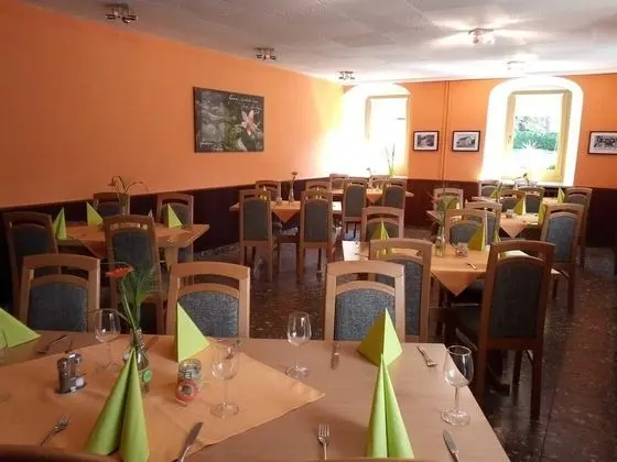 Pension & Gaststätte Sommerfrische - Yerinde Yemek