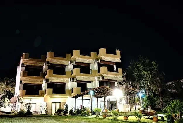 Pension Karvounoskala - Dış Mekan