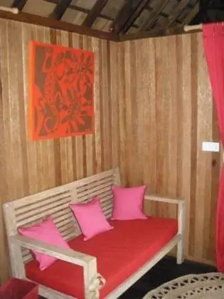 Pension La Perruche Rouge - Lobi