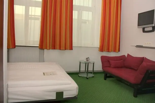 Pension Stadthalle - Oda