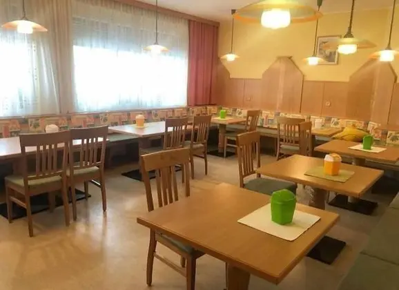 Pension Zum Löwen - Kahvaltı