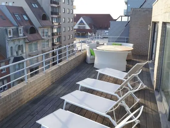 Penthouse With 2 Spacious Terraces and Sea/casino Views - Dış Mekan
