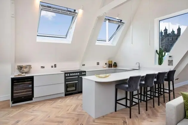 The Penthouse - With 360 Private Terrace Views of the Cathedral and Exeter City - Oda