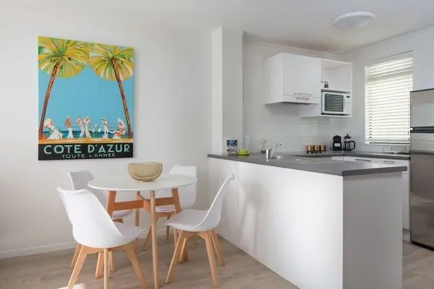 Penthouse Apartment 502 in The Atrium - Mutfak