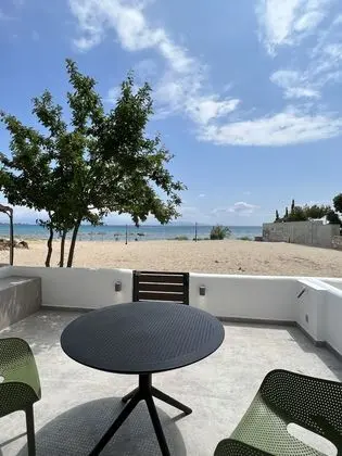 Penthouse & Apartments by the Sea near Airport - Dış Mekan
