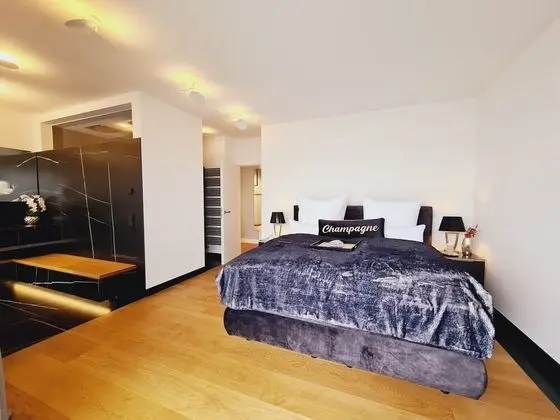 Penthouse Diamond View at Yacht Harbour - Yatak Takımları