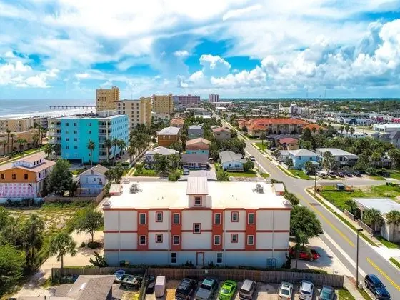 Penthouse Luxury - Exquisite Oceanside Condo - Plaj