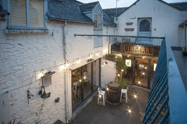 The Penthouse At The Mews - 2 Bedroom Apartment - Tenby
