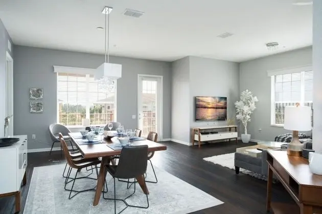 Penthouse Next To Convention Center & Universal 3 Bedroom Condo by Redawning