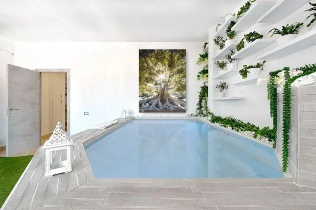 Penthouse Station Luxury Suites & Apts - Havuz