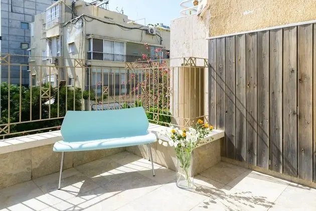 Penthouse & Terrace near Hilton by FeelHome