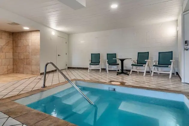 Hotel Penticton, Ascend Hotel Collection - Havuz