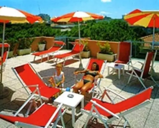 Hotel Peonia - Havuz