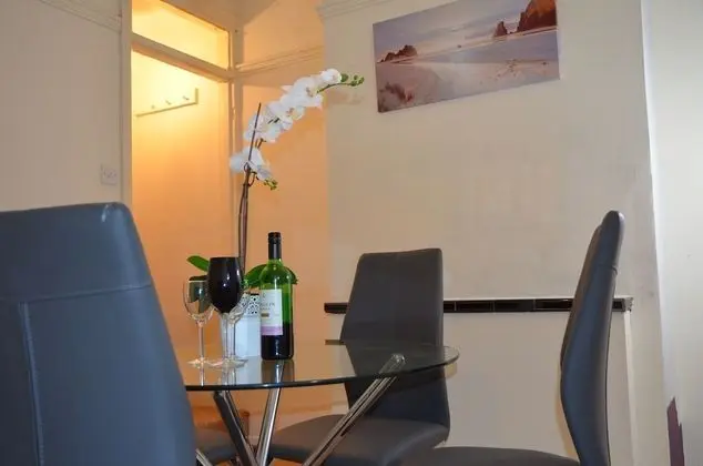 People Boxes Apartments - 38 Ridgway - Yerinde Yemek