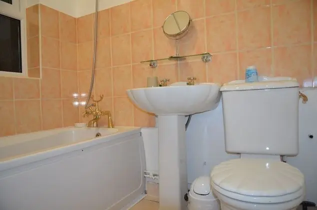 People Boxes Apartments - 74 Highbury - Banyo Özellikleri