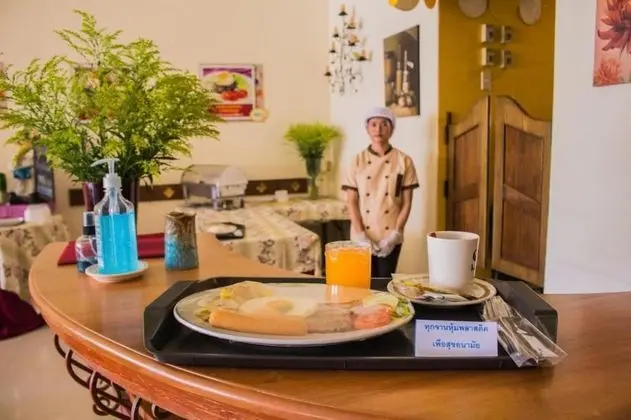 People Place Boutique In Town Hotel - Yerinde Yemek