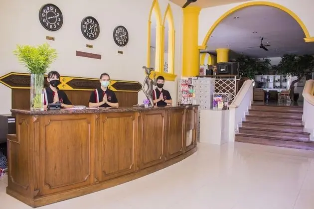 People Place Classic Hotel - Lobi