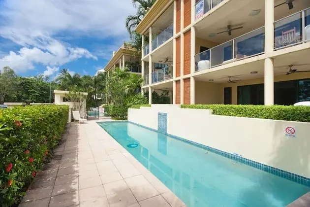 Peponi 2 - Beachfront Apartment - Havuz