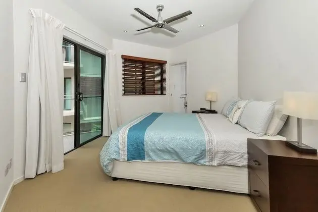 Peponi 4 - Beachfront Apartment - Oda