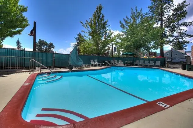 Pepper Tree Inn