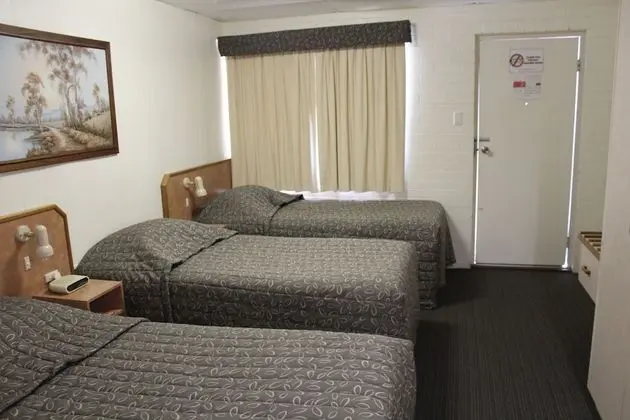 Peppercorn Motel - Oda