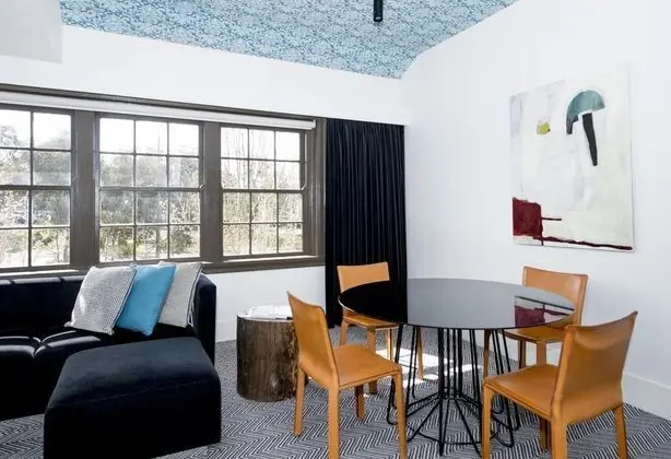 Peppers Gallery Hotel Canberra