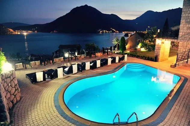 Hotel Per Astra - Havuz