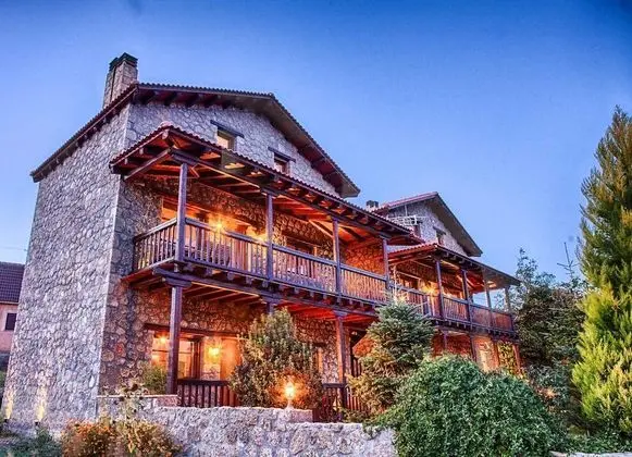 Pera Alonia Guest House
