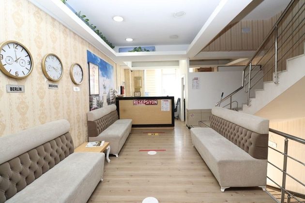 Peracity Hotel
