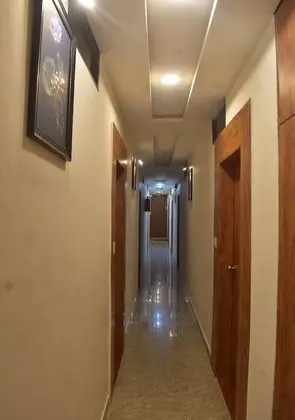 Peradiot Hotel - Vastrapur