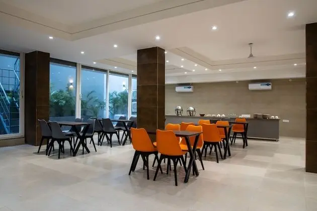 Perch Service Apartments DLF Cyber City - Yerinde Yemek