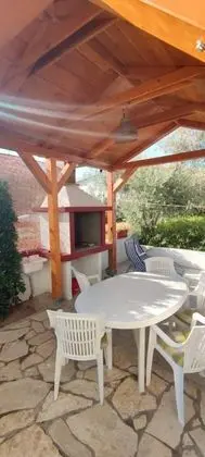 Pere - Parking and Barbecue - A1 - Öne Çıkan Resim