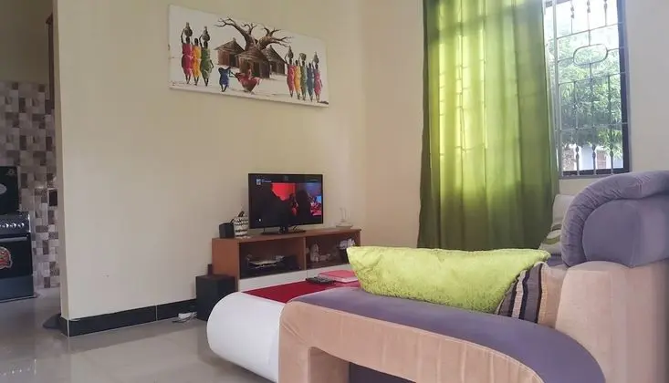 Perfect Home Two minutes to Kijiji Beach
